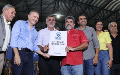 Presidente Amélio frisa parcerias e compromisso com a cidadania na entrega de 750 títulos de moradia em Palmas