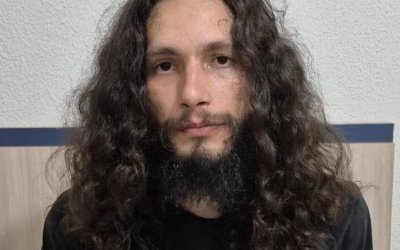 Irmão de professor entrega HD externo à polícia com vídeos de alunas bebendo suposto ?chá? com sêmen