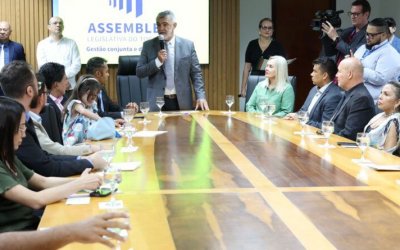 Mais dez novos servidores concursados são empossados na Aleto