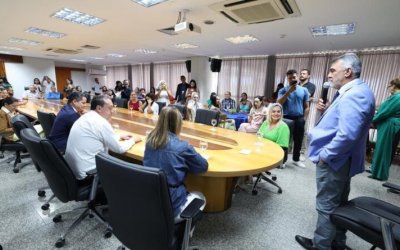 Presidente Amélio reforça apoio à imprensa com homenagens e confraternização para jornalistas