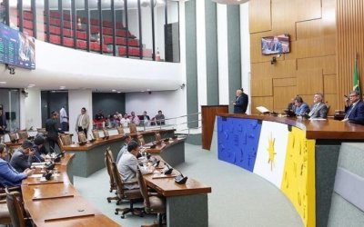Aleto aprova leis que abrangem carreiras de servidores estaduais e programa de investimentos
