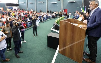 Deputados Estaduais prestigiam encontro de prefeitos tocantinenses