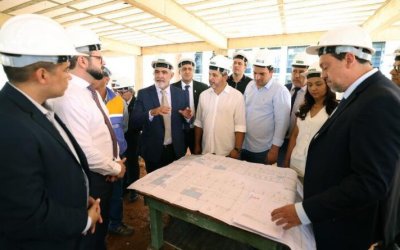 Deputados vistoriam obra de ampliação da sede da Assembleia Legislativa