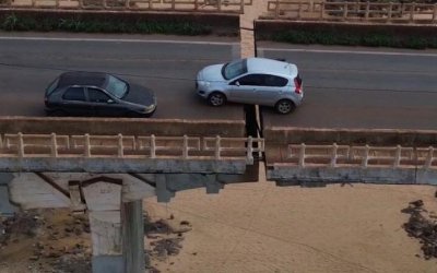 Veículos presos em ponte desabada entre TO e MA são removidos após decisão judicial