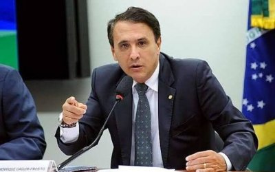 Carlos Gaguim estuda ação criminal contra ministro Renan Filho após desabamento da Ponte JK