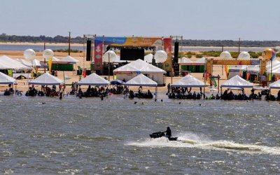 Em Araguacema, tradicional Praia da Gaivota recebe turistas em estrutura organizada com investimento do Governo do Tocantins