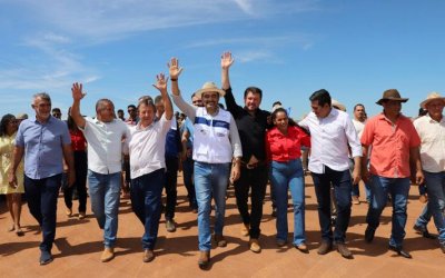 Em Campos Lindos, governador Wanderlei Barbosa inaugura 33 km de pavimentação na TO-020 que impulsionará o agronegócio da região
