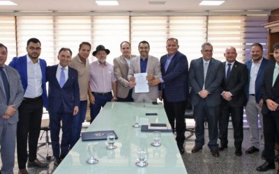 Governador Wanderlei Barbosa firma convênio e mais 40 veículos serão entregues para a assistência social dos municípios