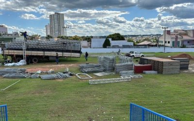 Estrutura da Expoara começa a ser montada no Parque de Exposições de Araguaína