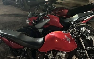 PRF apreende 3 motos adulteradas dentro de bagageiro de ônibus