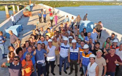 Governador Wanderlei Barbosa visita obra da Ponte de Porto Nacional e anuncia entrega para 14 de junho