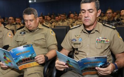 Polícia Militar realiza solenidade de lançamento da 5º edição da ?PMTO em Revista? e entrega certificados à formandos dos Cursos de Aperfeiçoamento