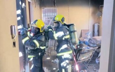 VÍDEO: Homem é resgatado de residência em chamas no setor Lago Azul, em Araguaína