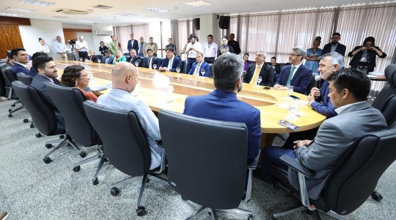 Assembleia Legislativa empossa três procuradores aprovados em concurso público