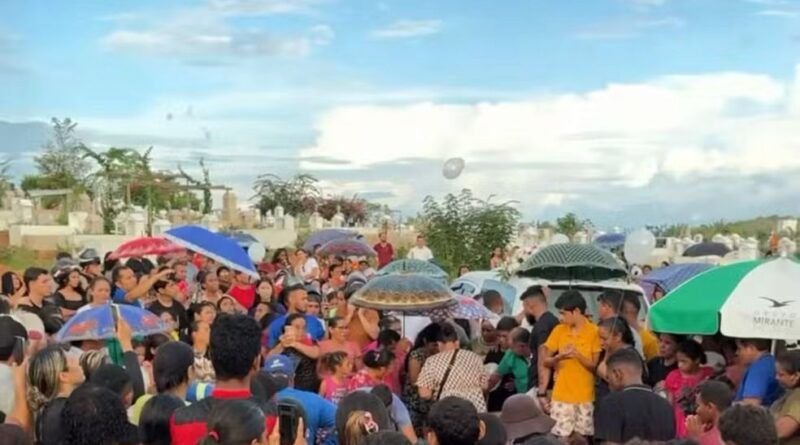 Corpo de menina que morreu após comer ovo de Páscoa envenenado é enterrado em Imperatriz