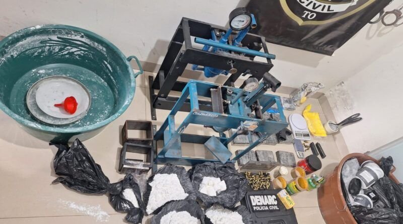 Em Araguaína, Polícia Civil estoura laboratório de preparação de drogas, apreende 10kg de cocaína e prende dois traficantes