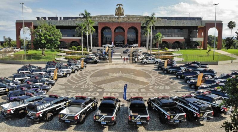 Governo do Tocantins entrega 111 veículos e novo software de investigação para a Polícia Civil