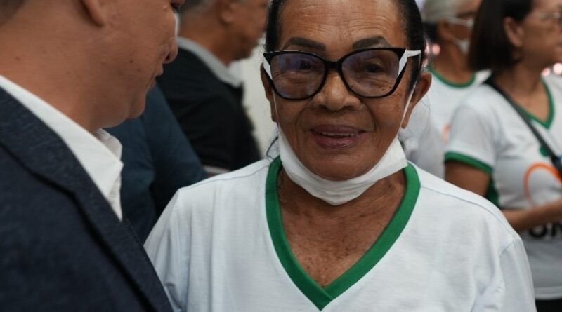 Academia da Terceira Idade da UFNT é inaugurada em AraguaÃna com emenda de Jorge Frederico