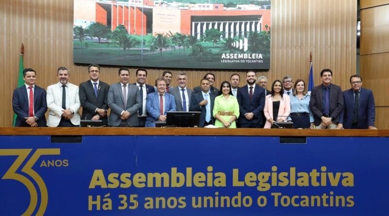 Líder consolidado: Amélio é reeleito presidente da AL