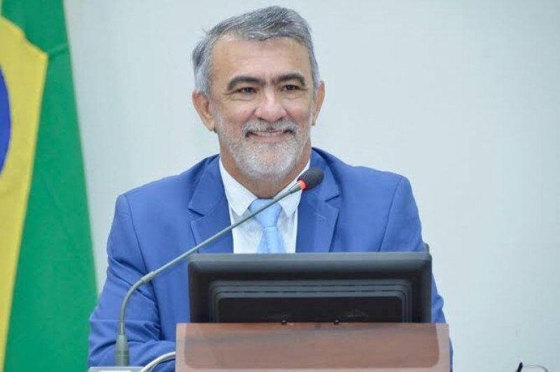 Amélio Cayres garante 18 votos e deve ser reeleito presidente da ALETO