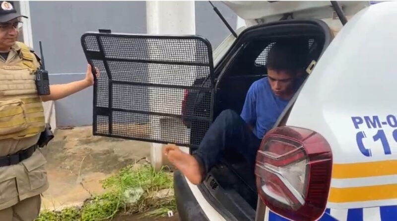 Homem é preso por violência doméstica e tráfico de drogas após agredir mãe e irmã em Araguaína