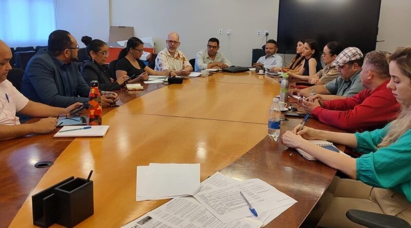 Seminário de Educação em Direitos Humanos reúne educadores para discutir diversas formas de violência