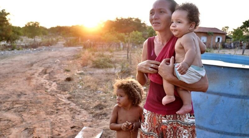 No Setor Sul, moradores clamam por dignidade meio ao descaso; Jorge Frederico faz compromisso de reduzir desigualdades