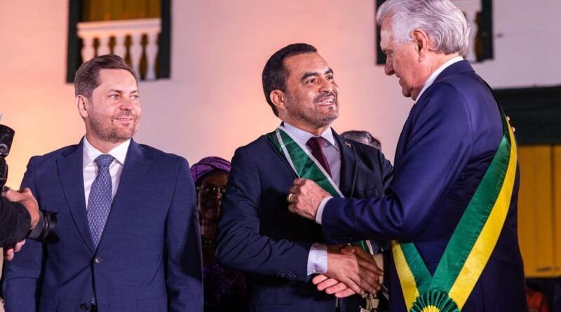 Governador Wanderlei Barbosa recebe maior honraria do Governo de Goiás por sua contribuição ao desenvolvimento do centro-norte do Brasil