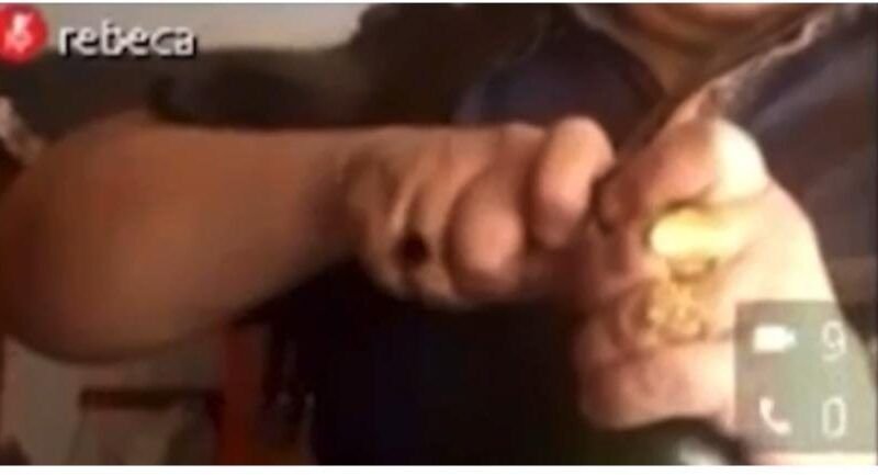 Mulher abre cerveja durante audiência, juíz fica indignado e encerra depoimento