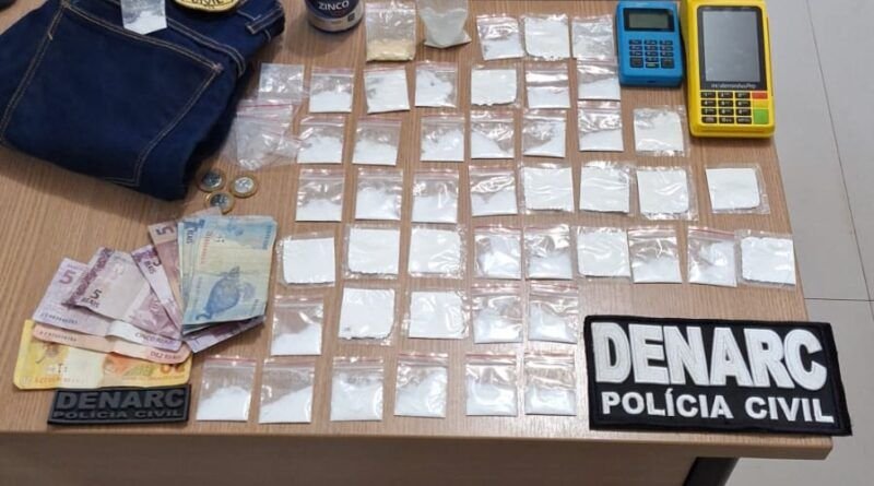 Polícia prende casal suspeito de traficar drogas em Araguaína