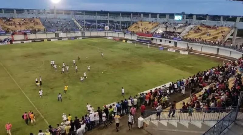 Com Mirandão lotado, Araguaína e União empatam no primeiro jogo da semifinal do Tocantinense