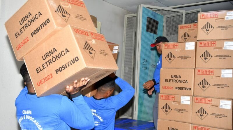 TRE-TO recebe último lote de 919 urnas para as eleições de outubro deste ano