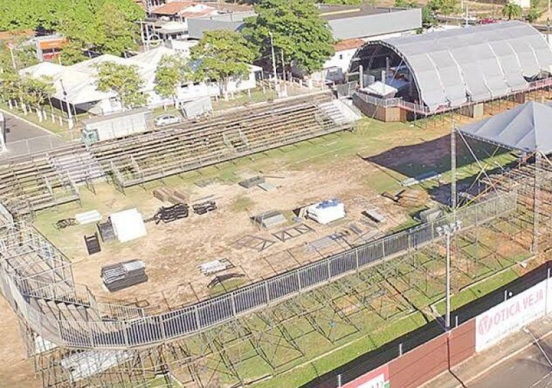 Sindicato Rural de AraguaÃna aprova venda do Parque de Exposições