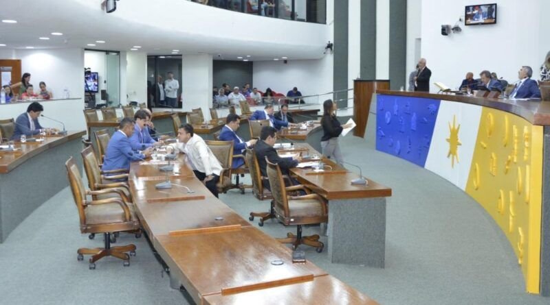 Deputados analisam proposta de empréstimo do Executivo