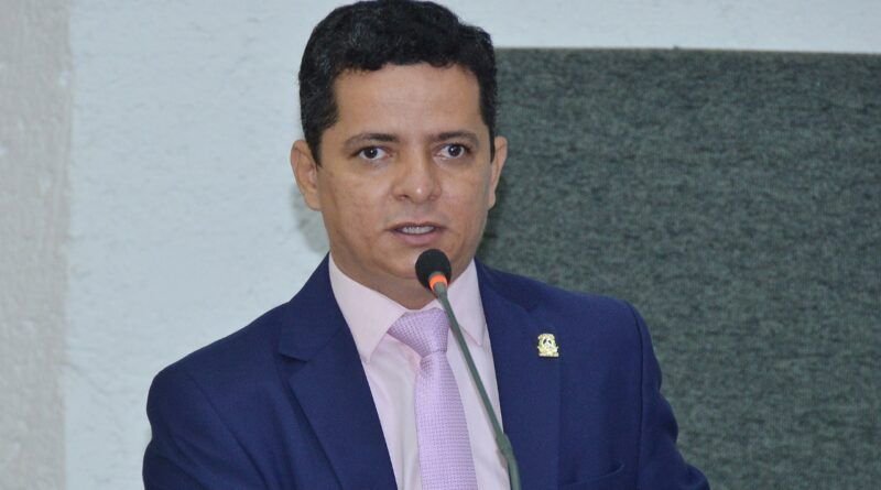 Jorge Frederico propõe que pacientes com fibromialgia tenham mesmos direitos de pessoas PcD, e Lei que garante brinquedos adaptados para crianças com deficiência em parques públicos