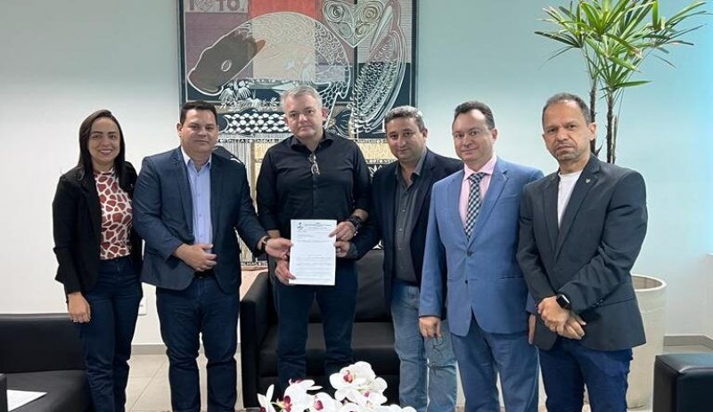 Em primeiro compromisso no comando da UVET, Enoque Neto visita presidente do TCE/TO