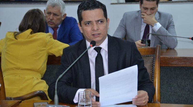 Assembleia aprova Projeto de Jorge Frederico que proÃbe cobrança adiantada do IPVA na transferência do veÃculos