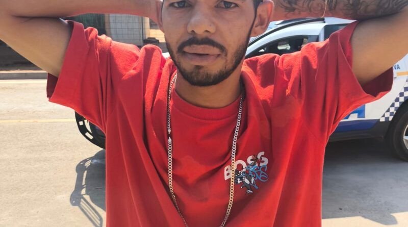 Integrante de facção criminosa é preso em AraguaÃna com drogas e comprovantes de PIX usados no tráfico, diz PM