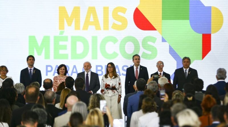 Tocantins participa de lançamento do programa Mais Médicos para o Brasil