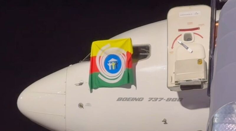 Cerca de 100 passageiros desembarcam e 50 embarcam no voo inaugural da GOL em AraguaÃna