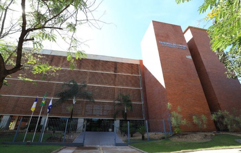 TCE abre inscrições para concurso com salário de até R$ 10,5 mil