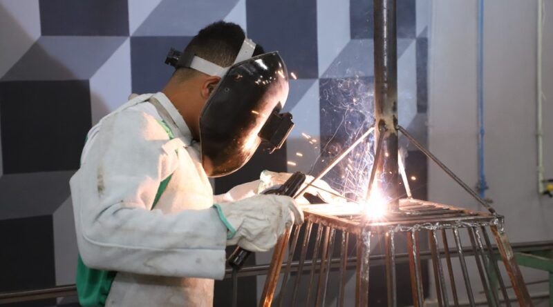 Mais de mil vagas abertas em cursos gratuitos do SENAI; AraguaÃna concentra oportunidades