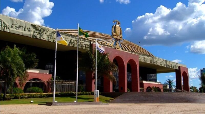 Tocantins cria programa AlimenTO com benefício de R$ 250 para famílias em vulnerabilidade