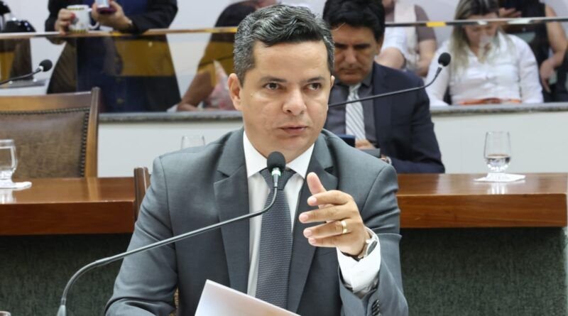 Homenagem: Após morte de menina de 4 anos, deputado propõe ?Lei Alice Brasil? para segurança de móveis em escolas do Tocantins