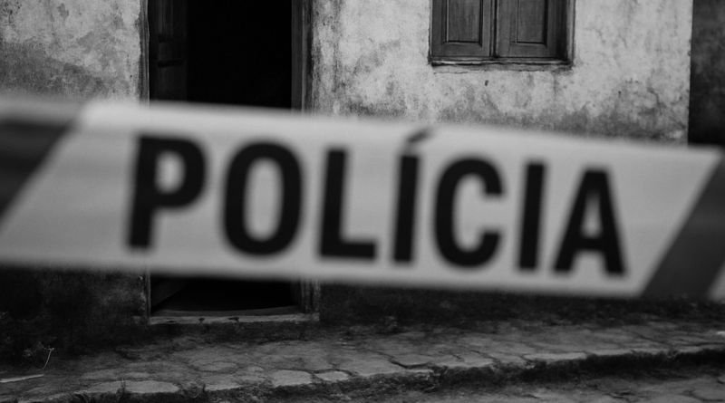 Tragédia em família: jovem de 18 anos morre esfaqueado e irmão de 15 anos é o principal suspeito