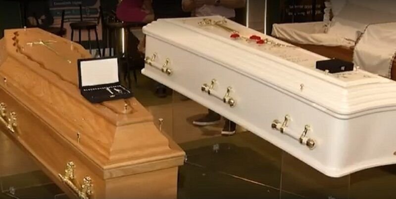 Com urnas de luxo e ?chuva de pétalas?, mercado funerário apresenta novas tendências em evento no Tocantins