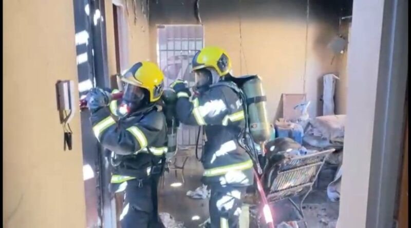 VÍDEO: Homem é resgatado de residência em chamas no setor Lago Azul, em Araguaína