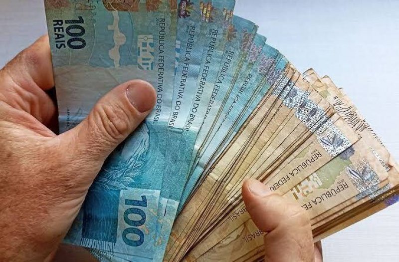 Justiça condena banco a devolver valor retido após encerramento de conta e fixa indenização por danos morais no Tocantins